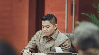 062731700 1741414901 fakta teddy indra wijaya yang naik 2 53e22