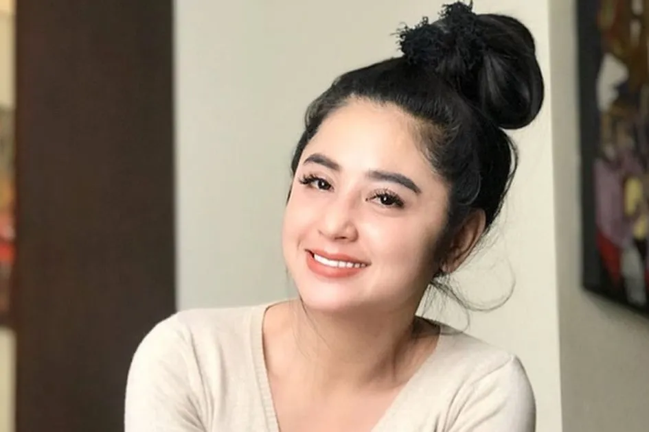 Pernah Digoda Pilot Rully hingga Damai dengan Aldi Taher, Dewi Perssik Justru Pilih Fokus ke Psikologi
