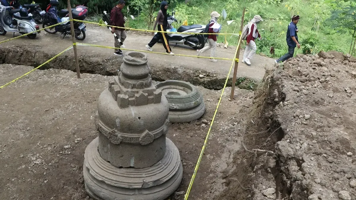 Stupa Raksasa Tinggi 1,25 Meter Ditemukan di Pekarangan Warga Boyolali, Bagian Harmikanya Belum Selesai