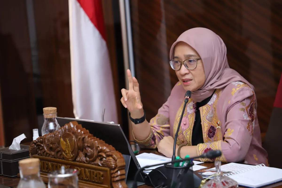 Menteri Rini Sampaikan Pesan Penting kepada Ribuan PPPK dan PPPK Paruh Waktu, Ini Isinya